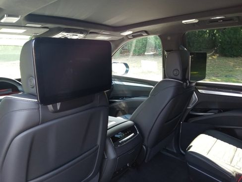 Used 2025 Cadillac Escalade V AWD/4WD image 27