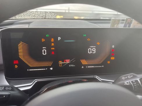 Certified 2025 Kia Sorento S w/ Panoramic Sunroof Package image 7