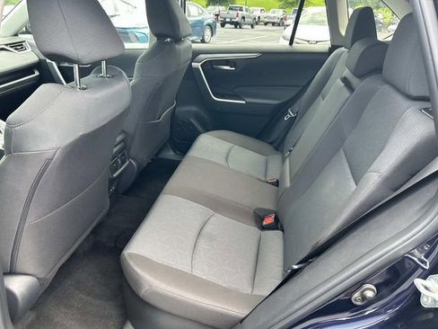 Used 2025 Toyota RAV4 XLE AWD/4WD image 19