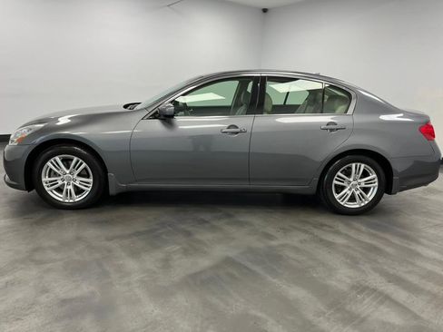 Used 2013 INFINITI G37 x Sedan w/ Premium Pkg image 3