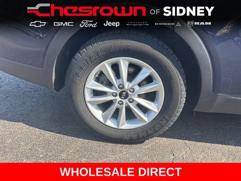 Used 2020 Kia Sorento FWD V6 image 11