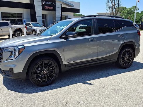 Certified 2023 GMC Terrain SLE w/ Driver Convenience Package AWD/4WD image 5