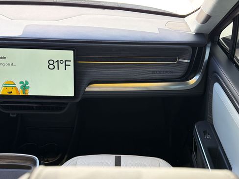 Used 2023 Rivian R1S Adventure AWD/4WD image 21