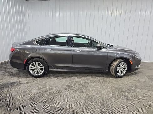 Used 2015 Chrysler 200 Limited w/ Convenience Group FWD image 2