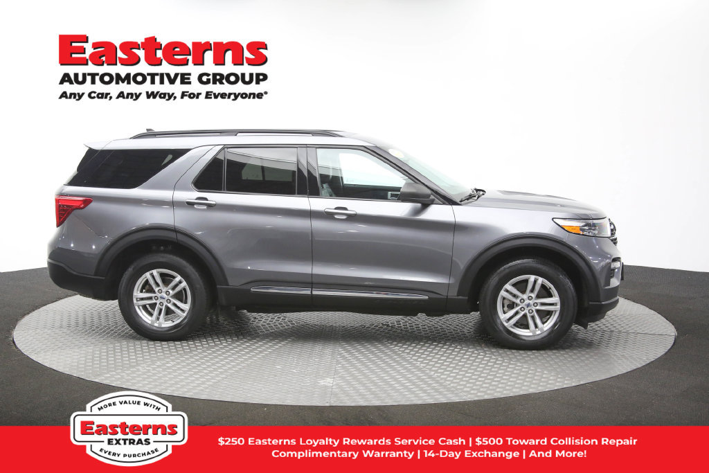 Used 2023 Ford Explorer XLT w/ Equipment Group 202A AWD/4WD image 47