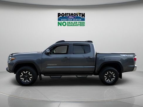 Used 2023 Toyota Tacoma TRD Off-Road AWD/4WD image 2