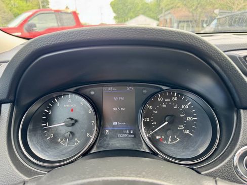 Used 2018 Nissan Rogue SL AWD/4WD image 18