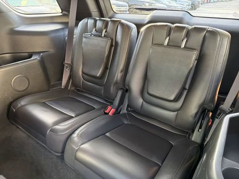 Used 2014 Ford Explorer XLT w/ Equipment Group 202A image 26