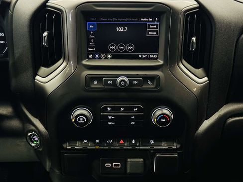 Used 2023 Chevrolet Silverado 1500 Custom Trail Boss AWD/4WD image 46