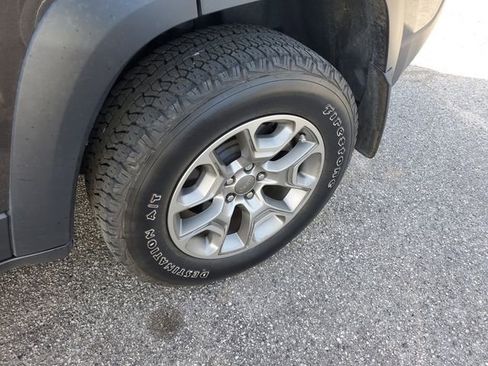 Certified 2022 Jeep Cherokee Trailhawk w/ Comfort/Convenience Group image 9