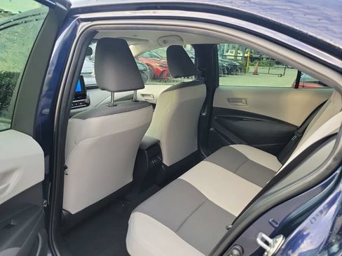 Used 2025 Toyota Corolla LE w/ LE Premium Package FWD image 6