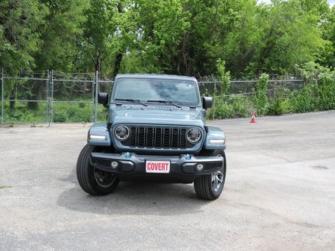 Used 2024 Jeep Wrangler Unlimited w/ Convenience Group image 8