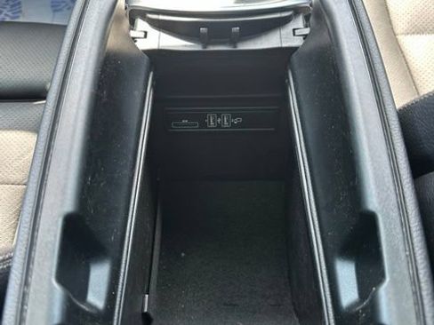 Used 2018 Mercedes-Benz GLC 300 4MATIC image 39