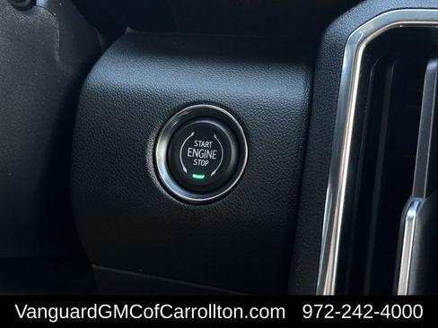 New 2026 GMC Acadia Denali Ultimate w/ LPO, Floor Liner Package AWD/4WD image 19