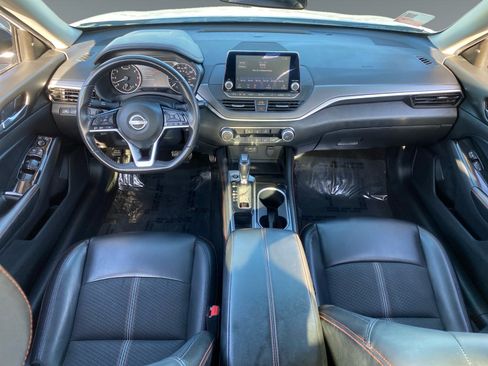 Used 2024 Nissan Altima 2.5 SR FWD image 10