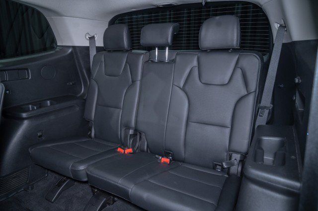 Used 2025 Kia Telluride S AWD/4WD image 13