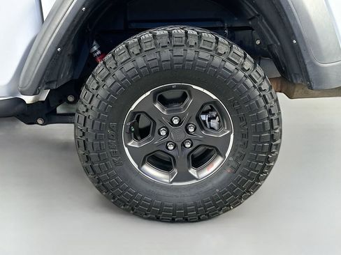Used 2021 Jeep Gladiator Rubicon w/ LED Lighting Group AWD/4WD image 33