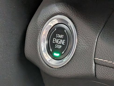 Used 2023 Buick Envision Essence w/ Sport Touring Package FWD image 18