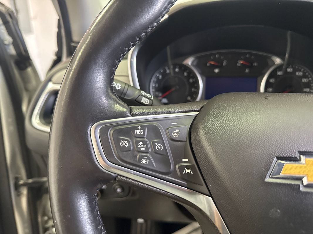 Used 2021 Chevrolet Equinox Premier AWD/4WD image 12