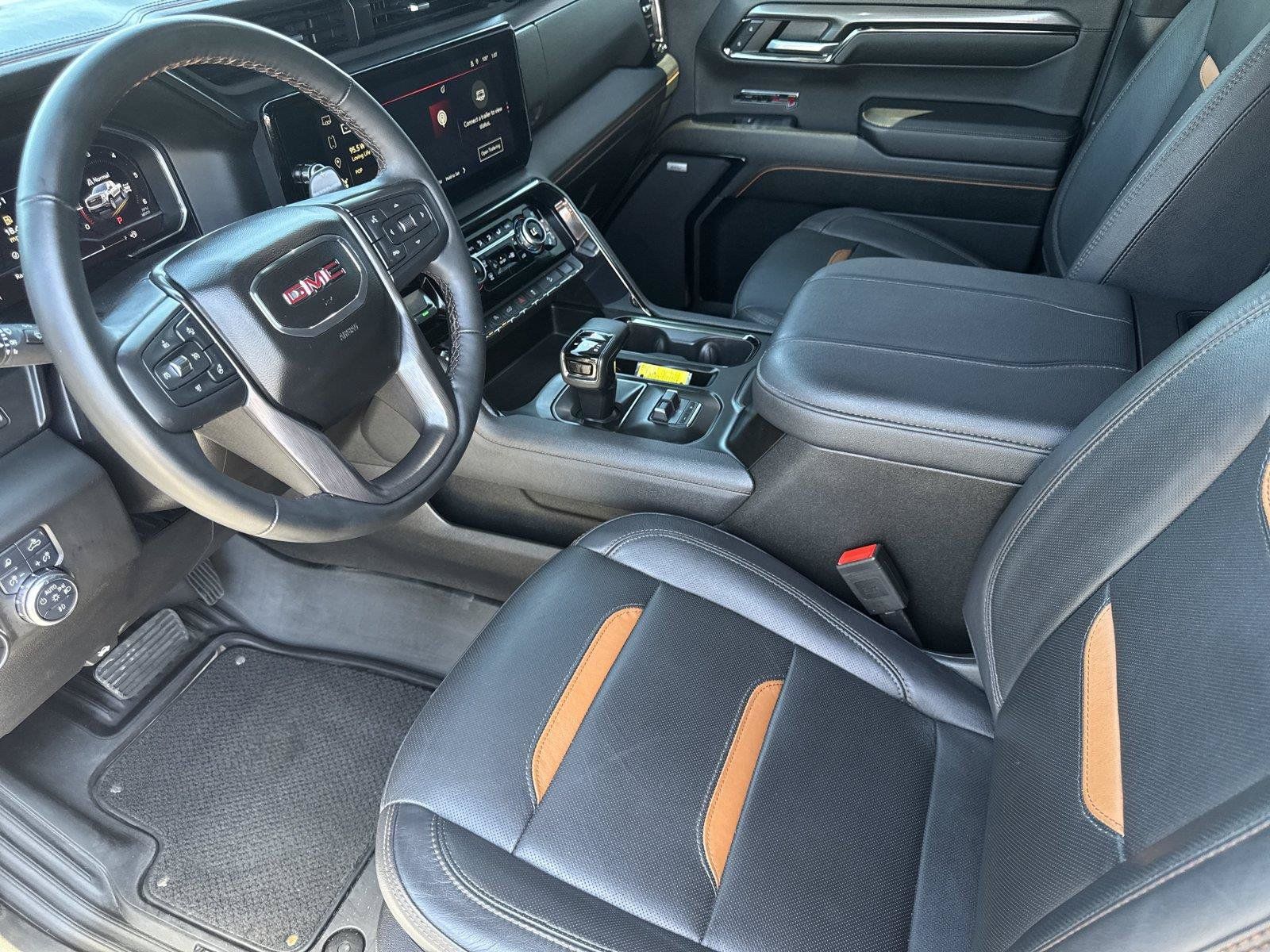 Used 2024 GMC Sierra 1500 AT4 w/ AT4 Preferred Package AWD/4WD image 10