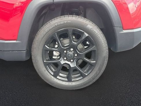 Used 2026 Jeep Compass Latitude AWD/4WD image 10
