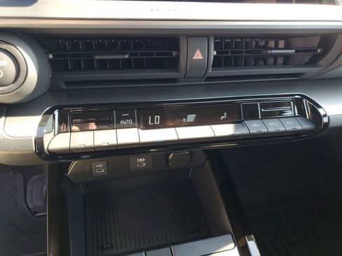 New 2026 Toyota Prius LE FWD image 18