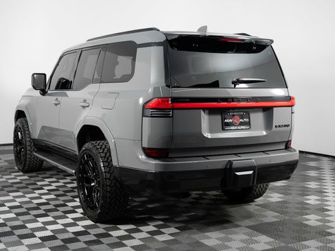 Used 2025 Lexus GX 550 image 5