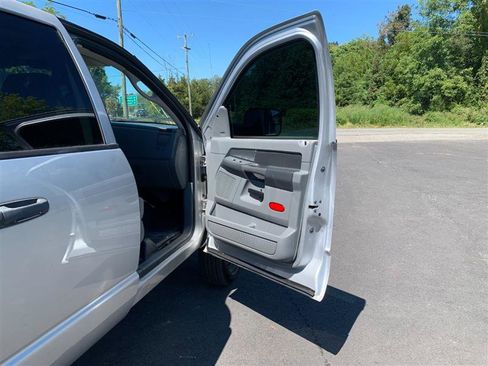 Used 2007 Dodge Ram 3500 Truck SLT image 22