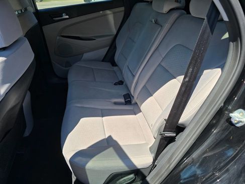 Used 2019 Hyundai Tucson SE image 21