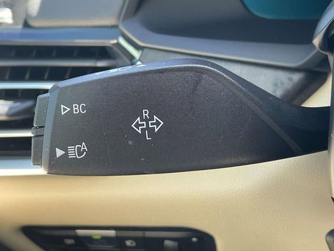 Used 2022 BMW X5 xDrive40i w/ M Sport Package image 24