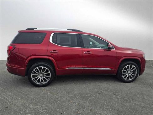 Used 2023 GMC Acadia Denali FWD image 2