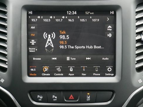 Used 2023 Jeep Cherokee Altitude Lux w/ Lux Elite Package image 17