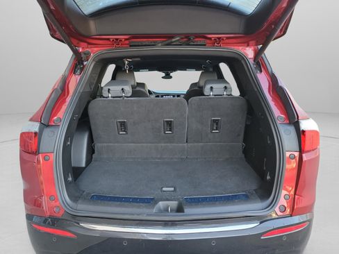 Used 2024 Buick Enclave Premium image 12