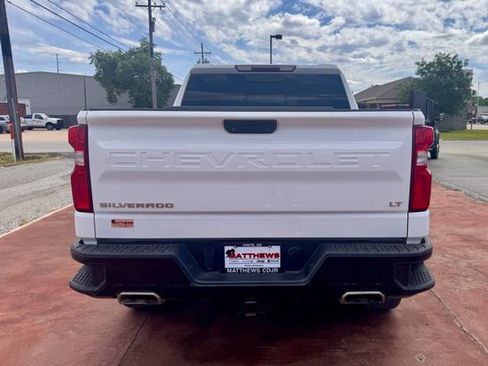 Used 2022 Chevrolet Silverado 1500 LT Trail Boss w/ Convenience Package II AWD/4WD image 5
