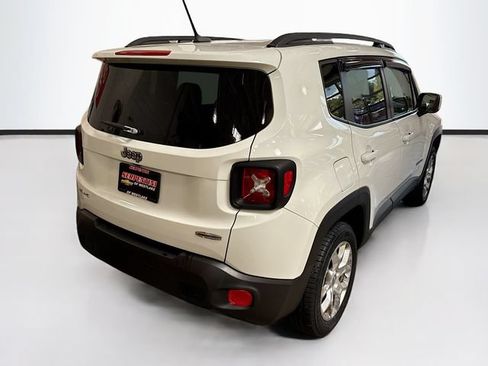 Used 2016 Jeep Renegade Latitude AWD/4WD image 6