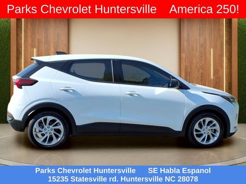 New 2027 Chevrolet Bolt LT w/ Comfort Package FWD image 33