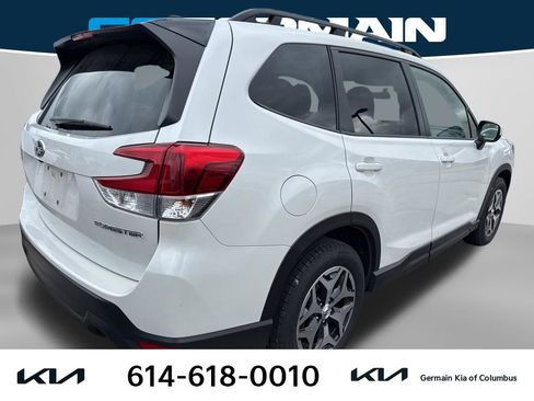 Used 2024 Subaru Forester Premium AWD/4WD image 5