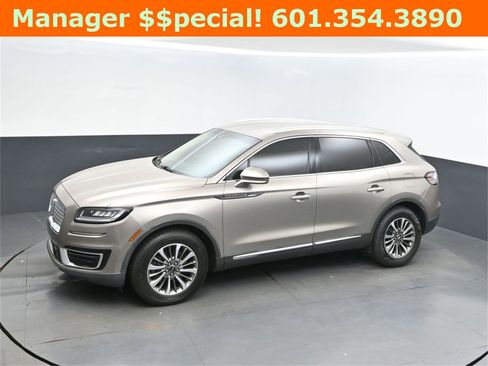 Used 2020 Lincoln Nautilus FWD w/ Equipment Group 101A image 30