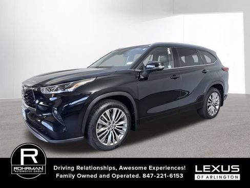 Used 2023 Toyota Highlander Platinum AWD/4WD image 1