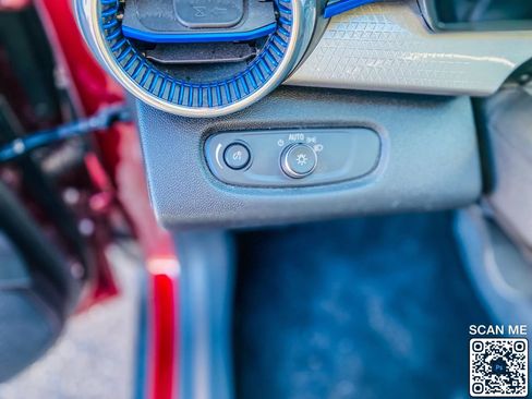 Used 2025 Chevrolet Trax LT w/ Driver Confidence Package image 18