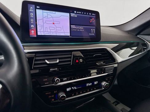 Used 2023 BMW 530i xDrive 530i xDrive w/ Convenience Package image 14