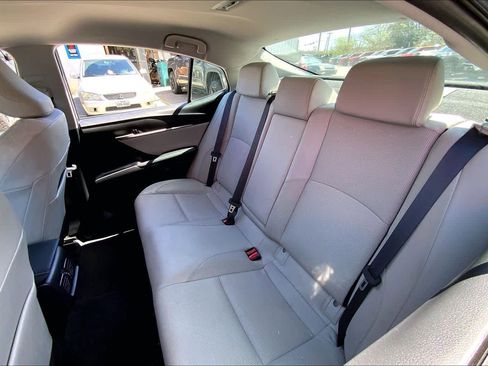 Used 2025 Toyota Camry XLE image 20