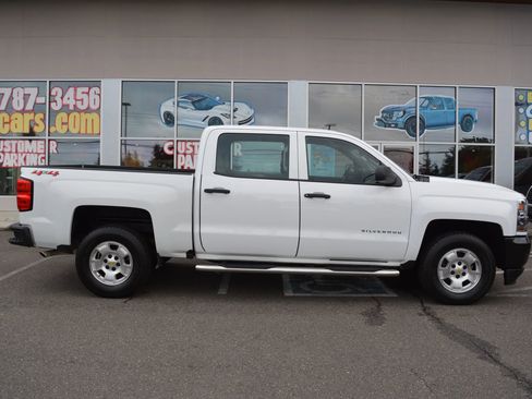 Used 2018 Chevrolet Silverado 1500 W/T w/ Trailering Package image 8