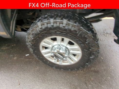 Used 2019 Ford F250 XLT w/ XLT Value Package image 6