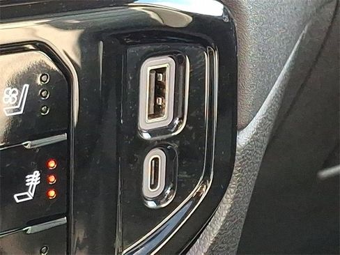 Certified 2024 GMC Sierra 2500 SLT w/ SLT Premium Package image 26