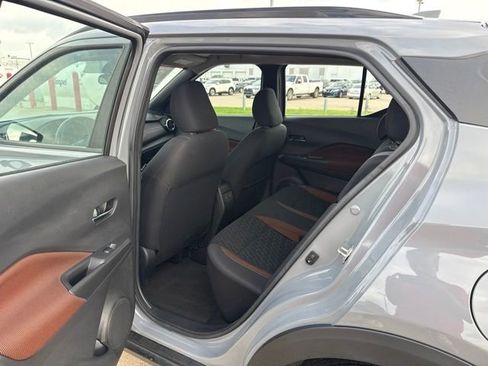 Used 2021 Nissan Kicks SR FWD image 23