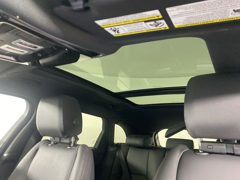 Used 2026 Land Rover Range Rover Velar Dynamic SE image 12