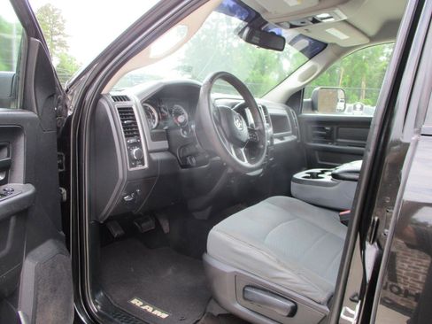 Used 2016 RAM 2500 Tradesman w/ Chrome Appearance Group AWD/4WD image 12