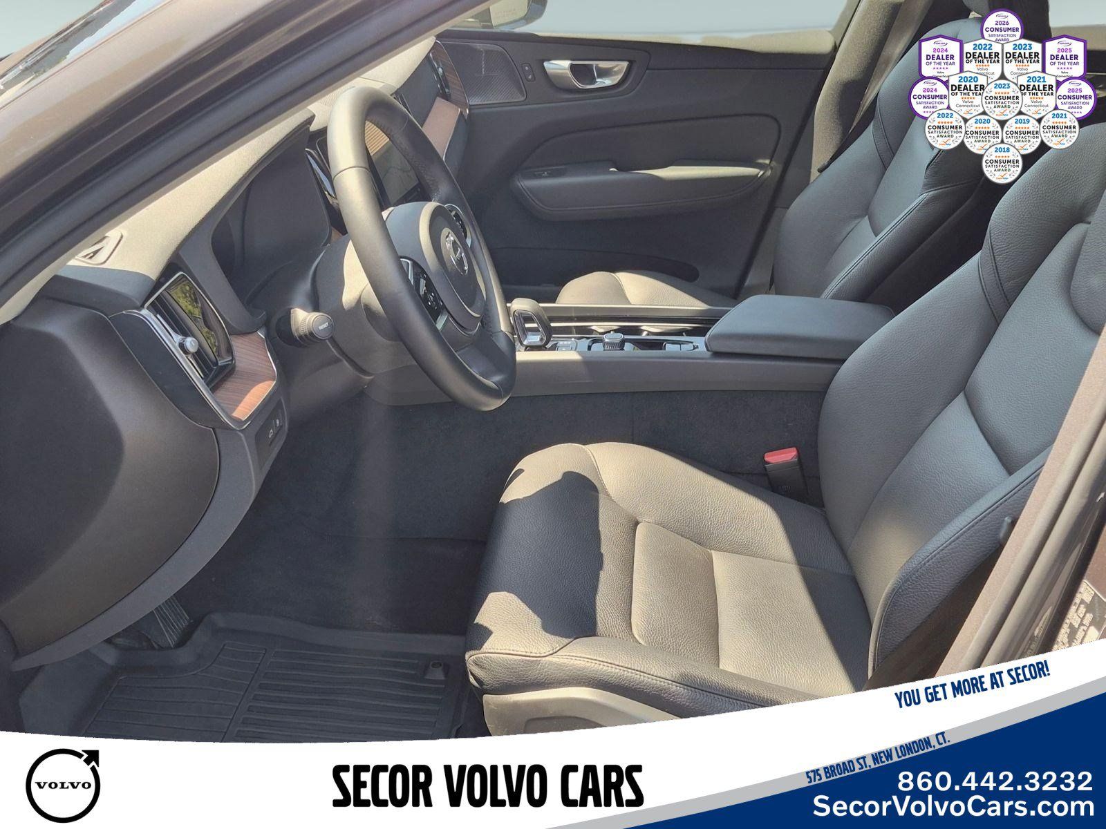 Used 2024 Volvo XC60 T8 Plus w/ Climate Package AWD/4WD image 14