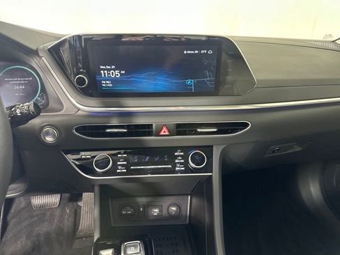 Used 2023 Hyundai Sonata Limited image 21